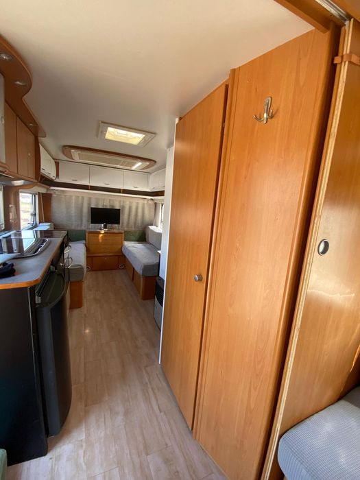 Продавам Каравана