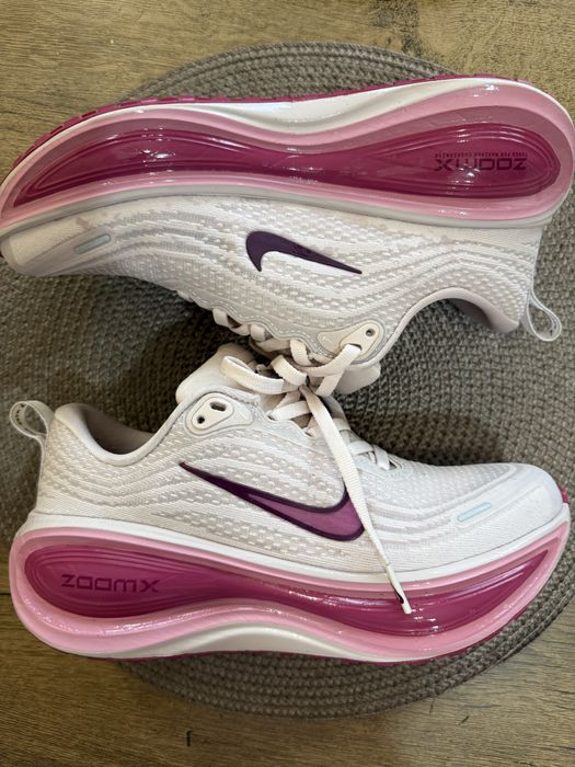 Nike Vomero Plus