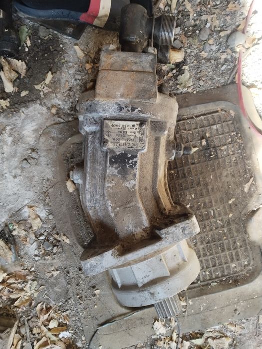 Гидро насос экскаватора..