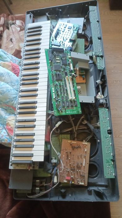 Yamaha psr 9000  dezmembrez