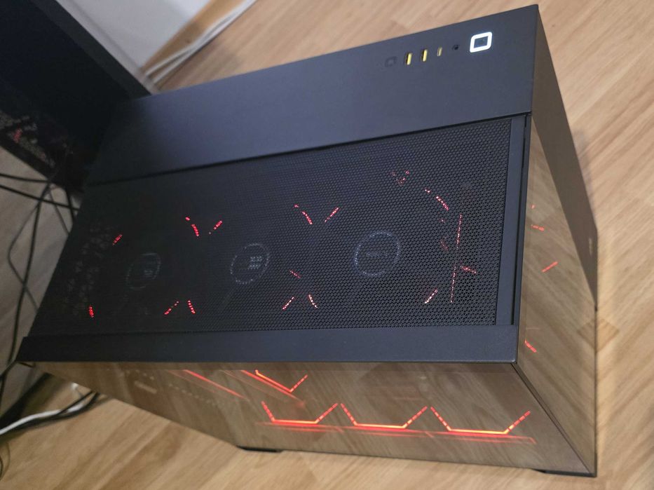 Unitate gaming: Intel 12400, Intel ARC 770 16GB, NVME Samsung , 20Gb DDR4, Corsair 2500X
