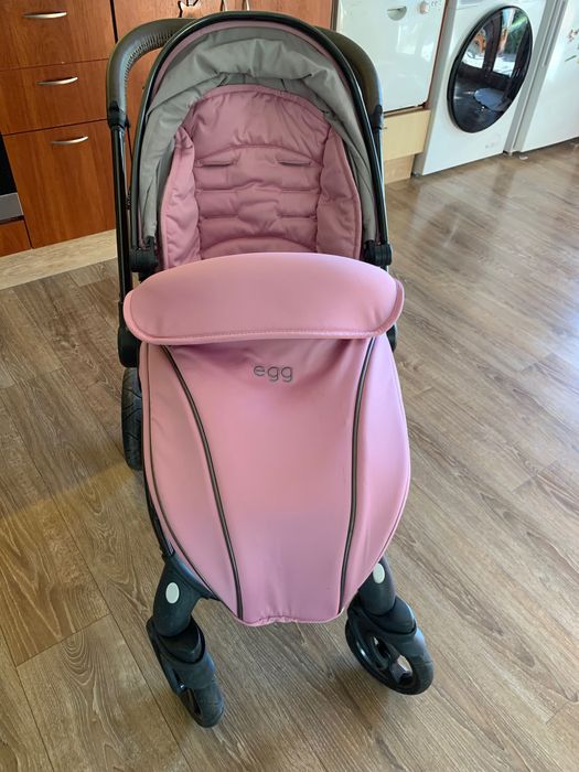 Бебешка количка egg