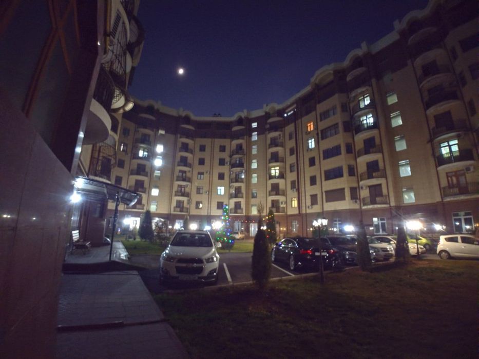 Ц-2 Новостройка 2/2/8 102-кв.м Элитные квартиры в центре города