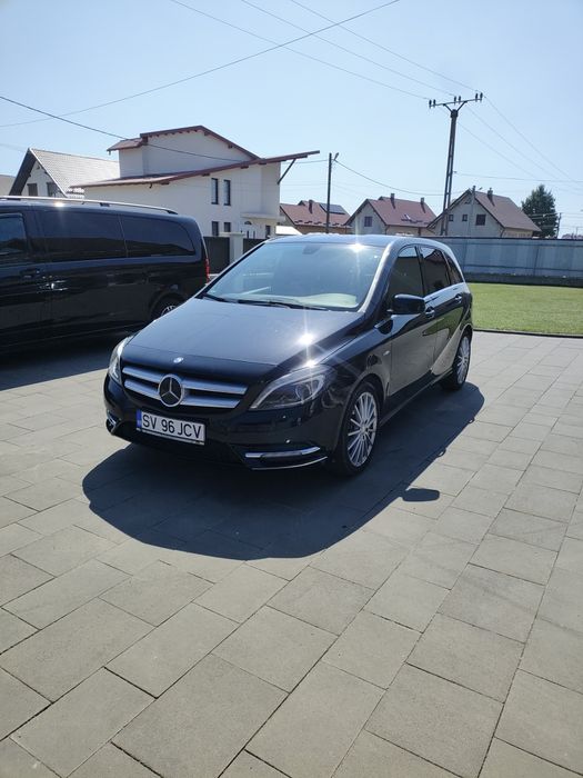 MERCEDES-BENZ B-Class 2012