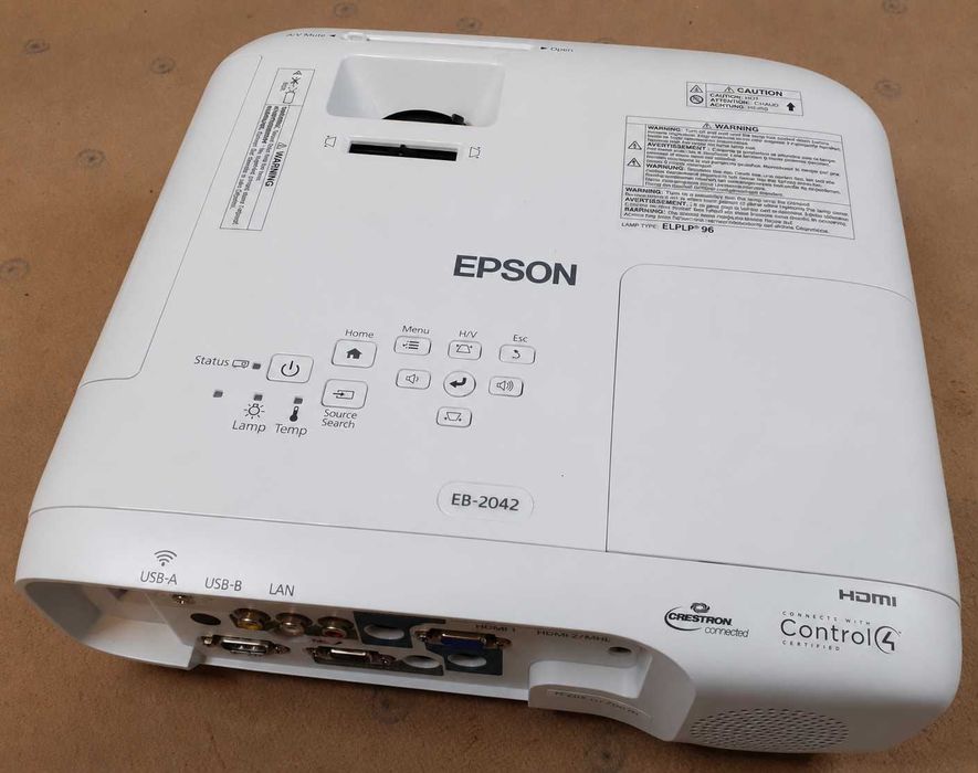 Vand videoproiector EPSON EB-2042+ECRAN PROTECTIE foarte putin folosite