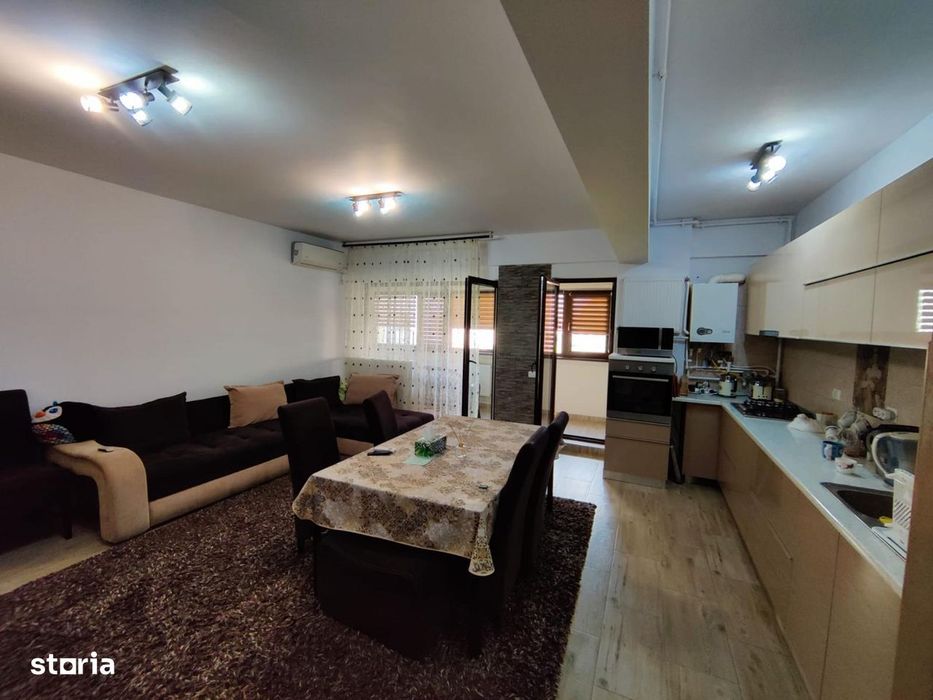 Apartament 2 camere, balcon, loc de parcare, Constanța Sud — fotografia 1
