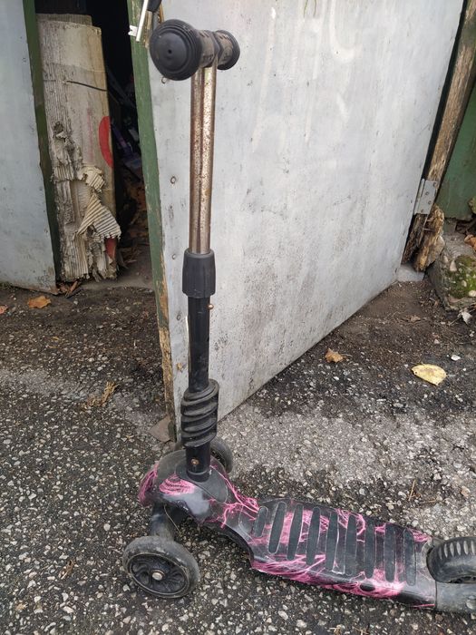 Продавам велосипед и тротинетки