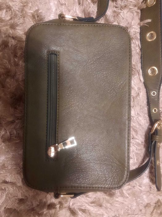 Червена дамска чанта