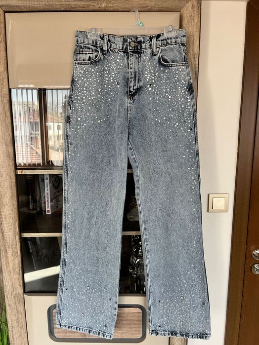 Дамски дънки с камъни