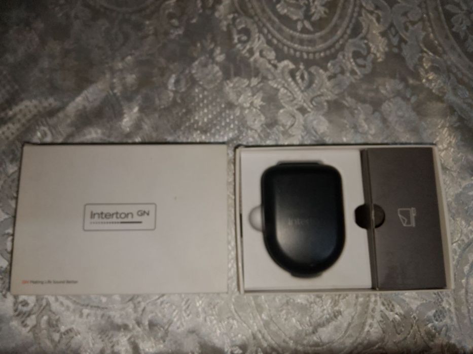 Продаётся слуховой аппарат