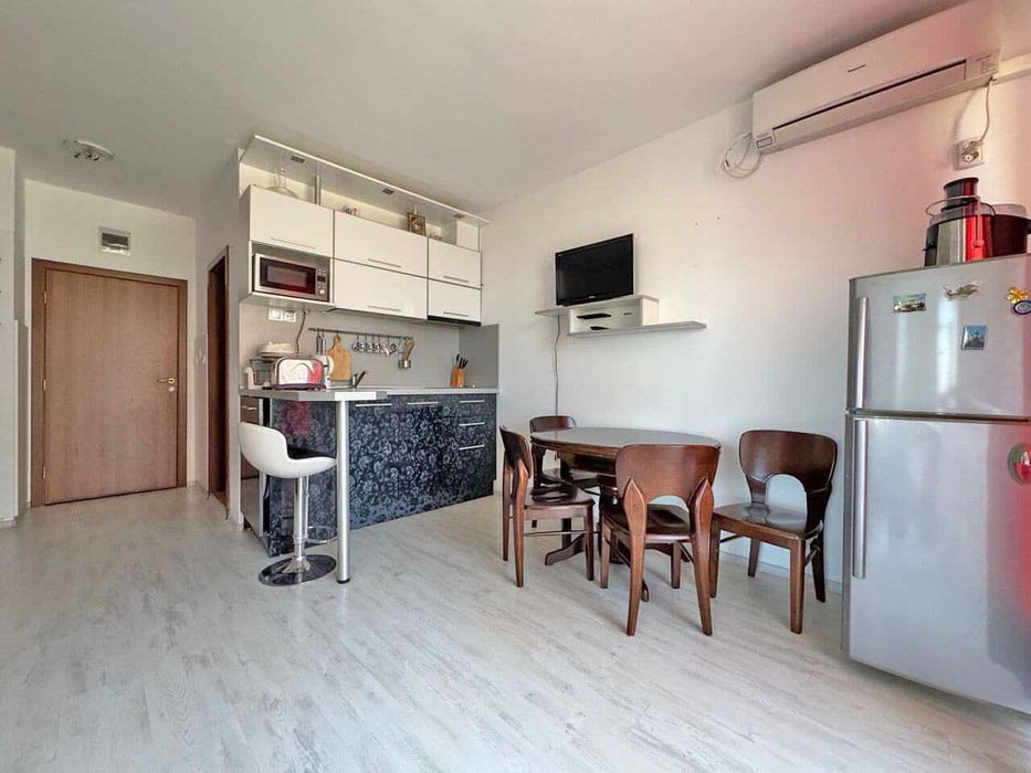 Продава се Тристаен апартамент в к.к. Слънчев бряг - 70 кв.м за 922 €/кв.м - Снимка #3