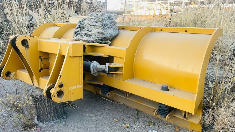 Продаётся отвал/отвал на погрузчик