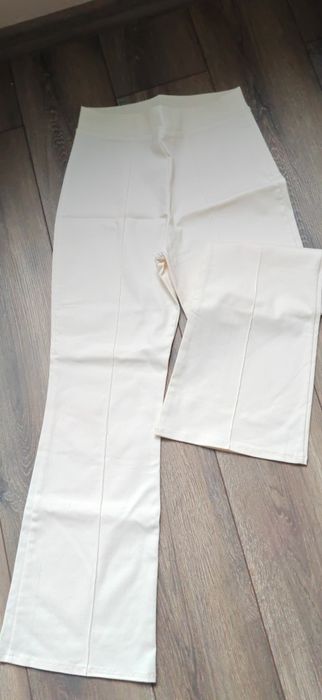 Дамски дънки 7€.