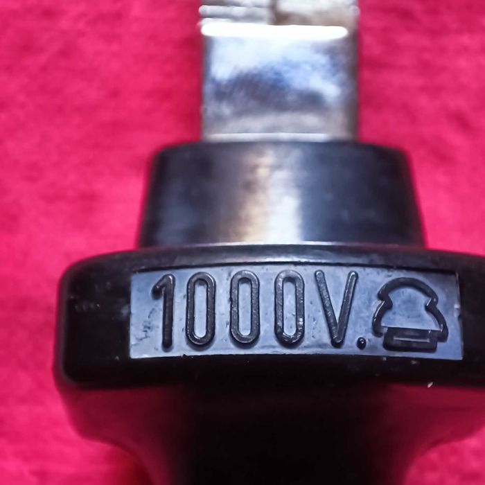 Итальянские плоскогубцы Beta