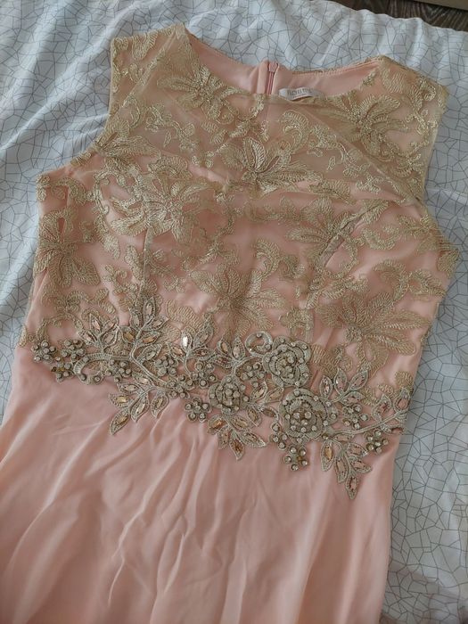 Официална рокля с дантела