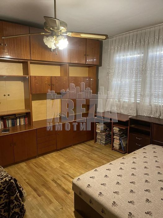 Продава се Тристаен апартамент в Силистра, Център - 80 кв.м за 974 €/кв.м - Снимка #3