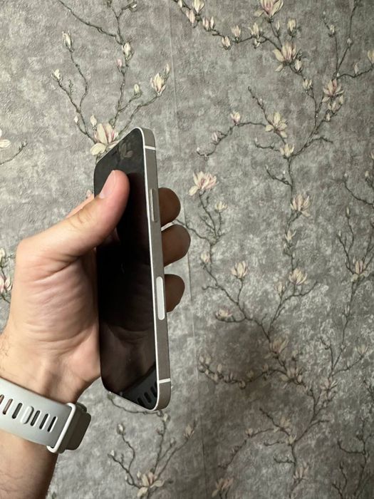 Apple iPhone 12 64ГБ White