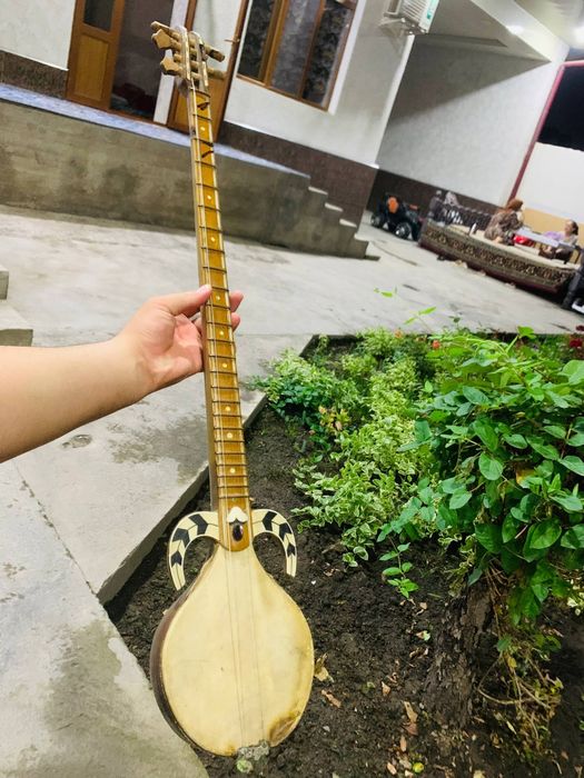 Rubob sotiladi narhi 600ming