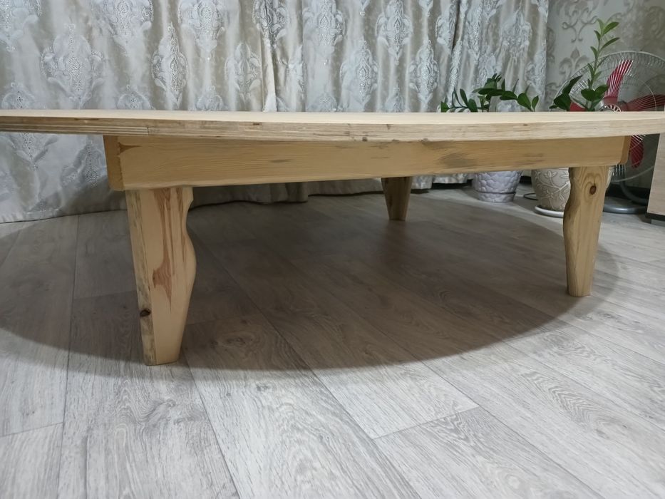Продам круглый стол