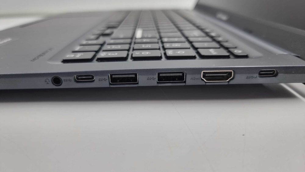Laptop Asus VivoBook [Amanet Club Caro]