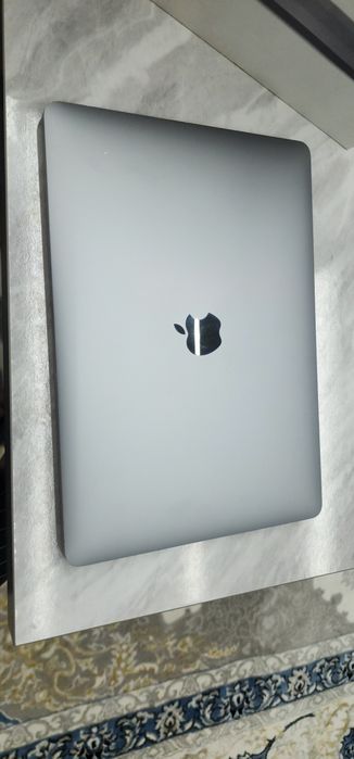 Macbook Pro 2020-yil