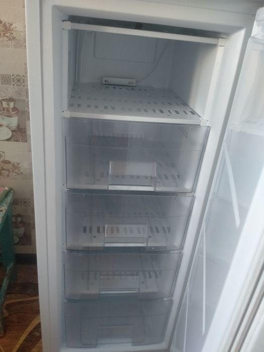 Срочно Продам морозильную камеру