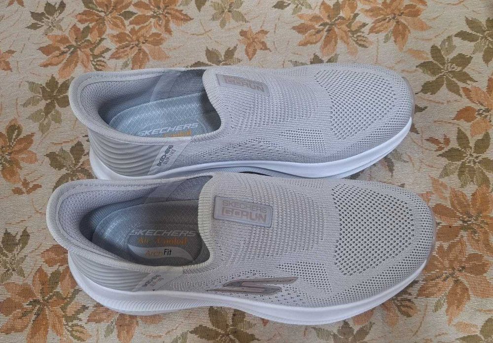 Продаю Skechers.