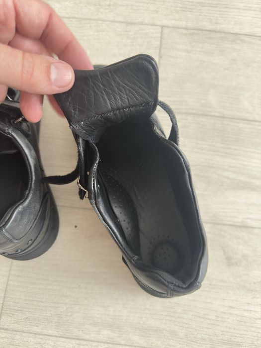 Кожаные  ботинки демисезонные