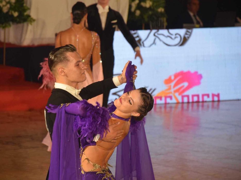 Vand rochita dans sportiv standard