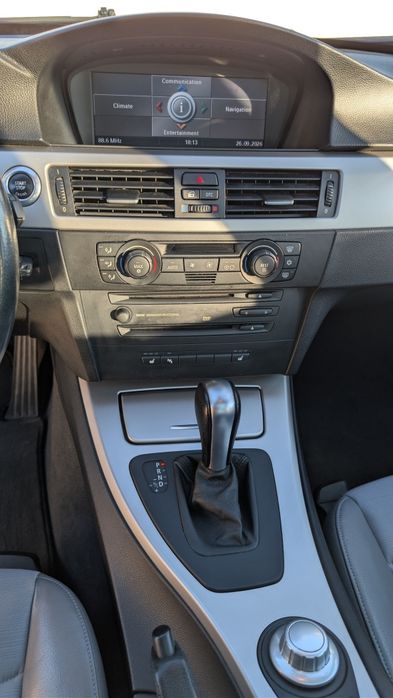 BMW E91 320d Cutie Automată