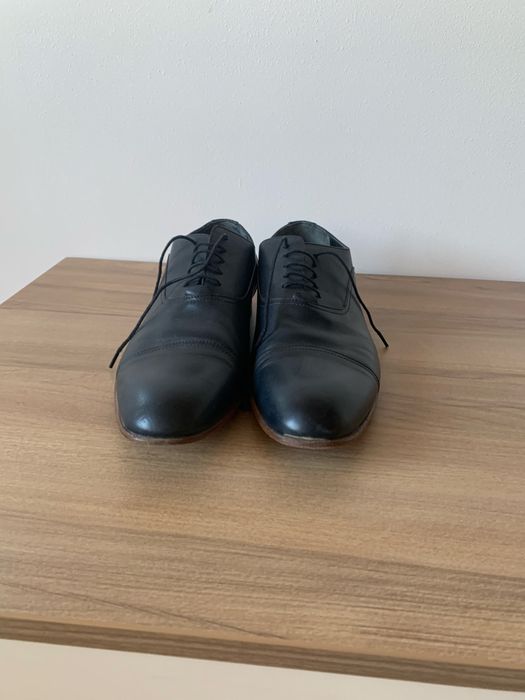 Pantofi de piele eleganti