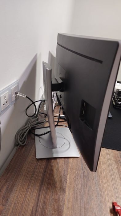 Монитор HP EliteDisplay E240 23,8