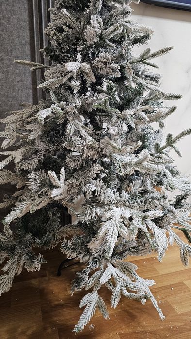 Искусственная ёлка