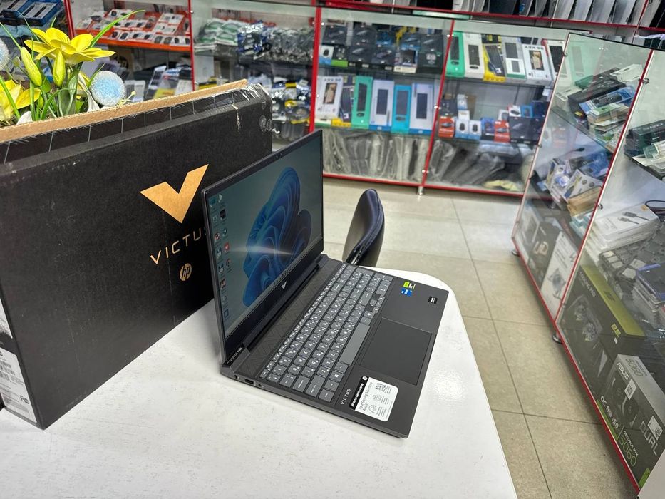 13 soat ishlagan full karobka dakumentlari bor HP Victus i5-13420H