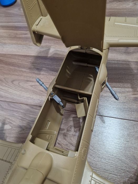 Avion mare cu sunete si lumini