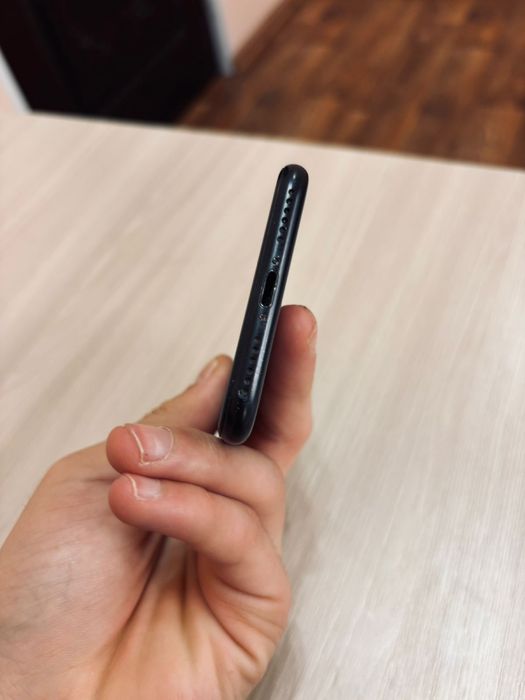 Продается Iphone se