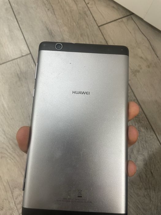Планшет huawei.