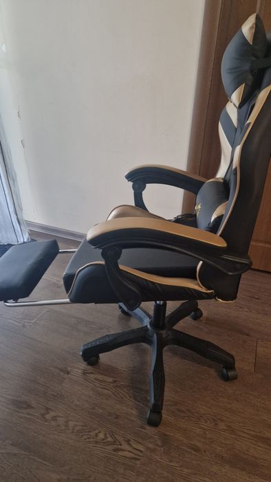 Нов геймърски стол