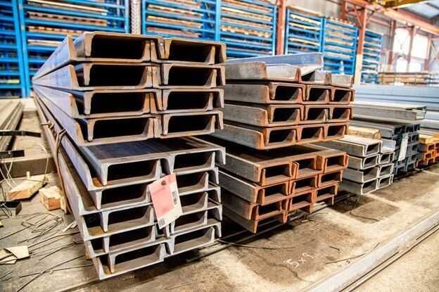 Швеллер стальной 22П