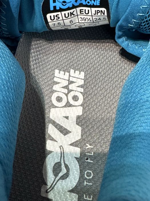 Маратонки HOKA CARBON X . Номер 39.5