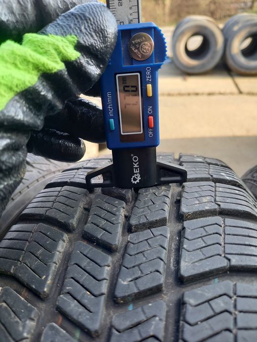 Anvelope de iarna 165-65r14 Barum