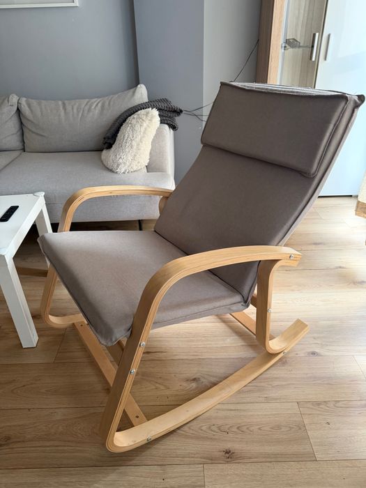 Люлеещ дървен стол