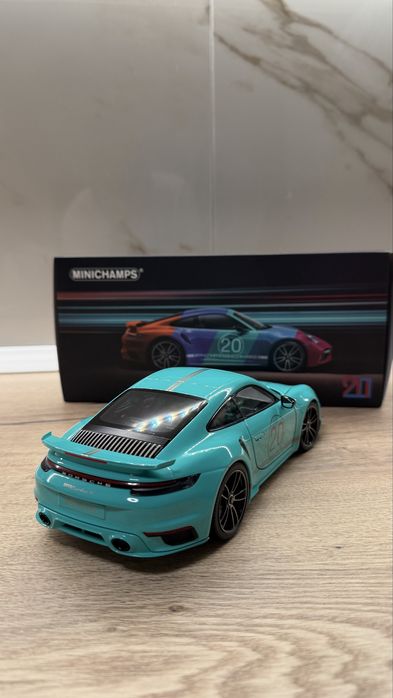 Macheta Porsche 911 Minichamps 1:18
