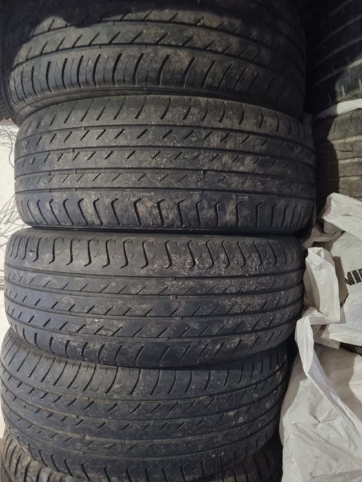 Продам летние шины 215/55/17