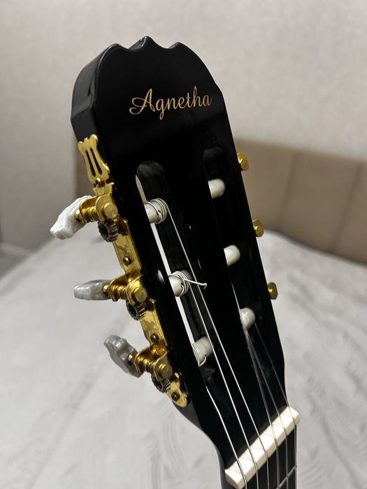 Гитара Agnetha в хорошем состоянии
