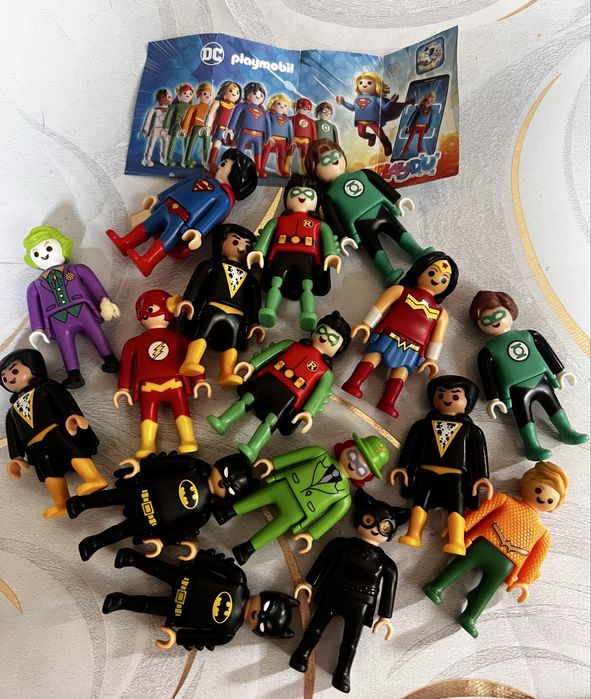 Продам повторки киндеры Герои Playmobil