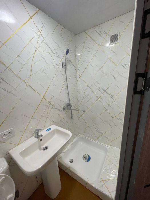 Сдается 2 ком 300.у.е.