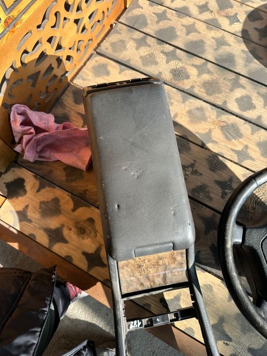 Подлактоник на мерс