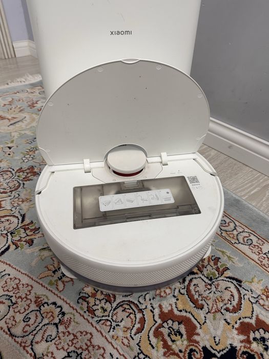 Продам робот-пылесос Xiaomi Robot Vacuum X10, белый
