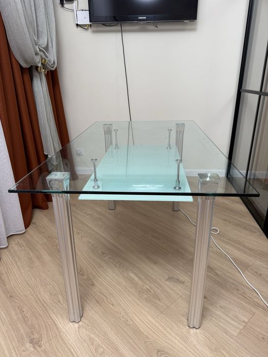 Стеклянный стол 140*80